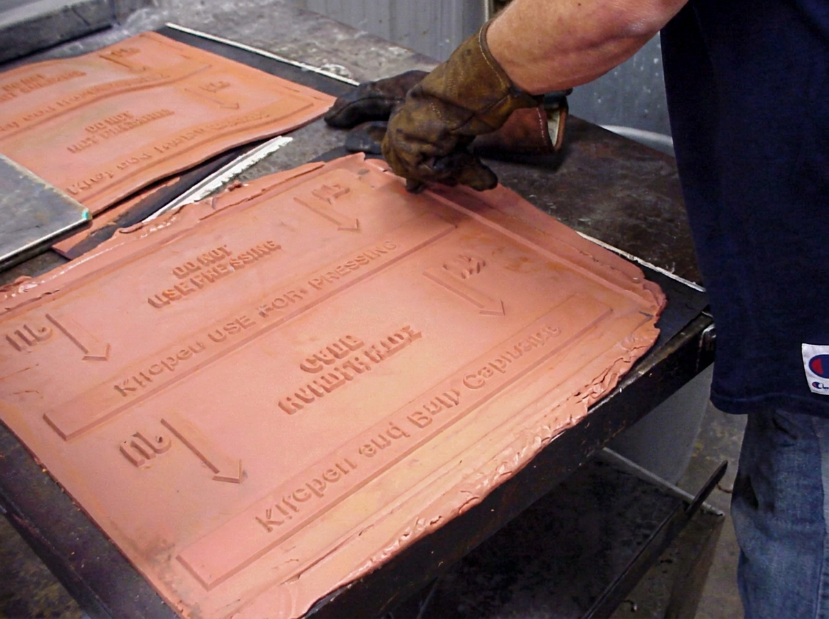 Craftsman finishing rubber die